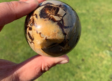 Load image into Gallery viewer, Septarian (Dragon Stone) Big Egg&amp;sphere with heart and mini Sphere set