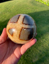 Load image into Gallery viewer, Septarian (Dragon Stone) big 1.25kg Sphere, 300gm Egg and mini 225gm Sphere set