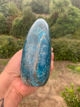 Load image into Gallery viewer, Brazilian 1.175kg Apatite freeform